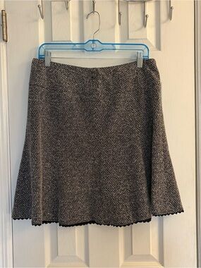 Express Gray Tweed Skirt with Black Lace Trim Hem Size 8.